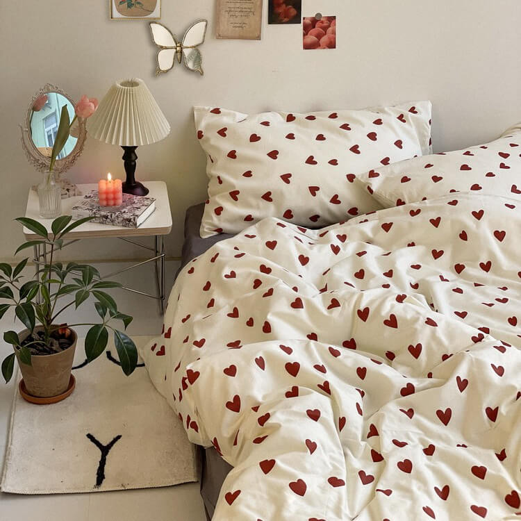 Rynx | Vintage Red Hearts Bedding Set