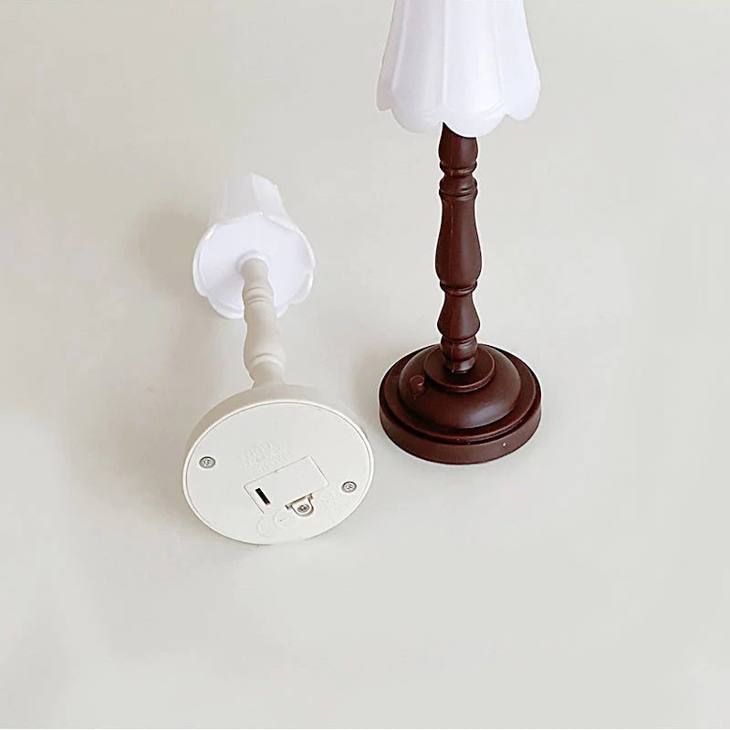 Rynx | Retro table lamp