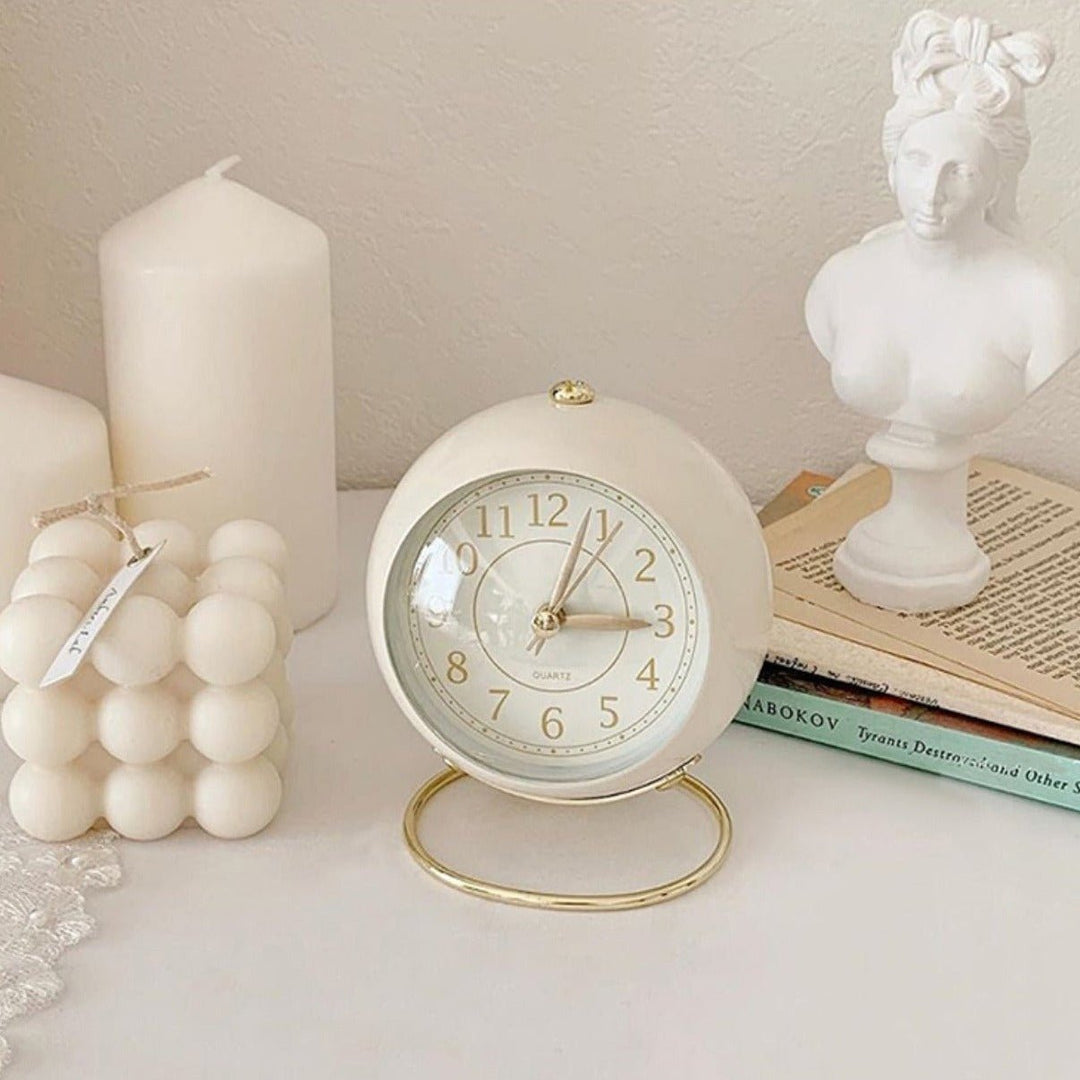 Lisslune | Vintage round Analog Watch