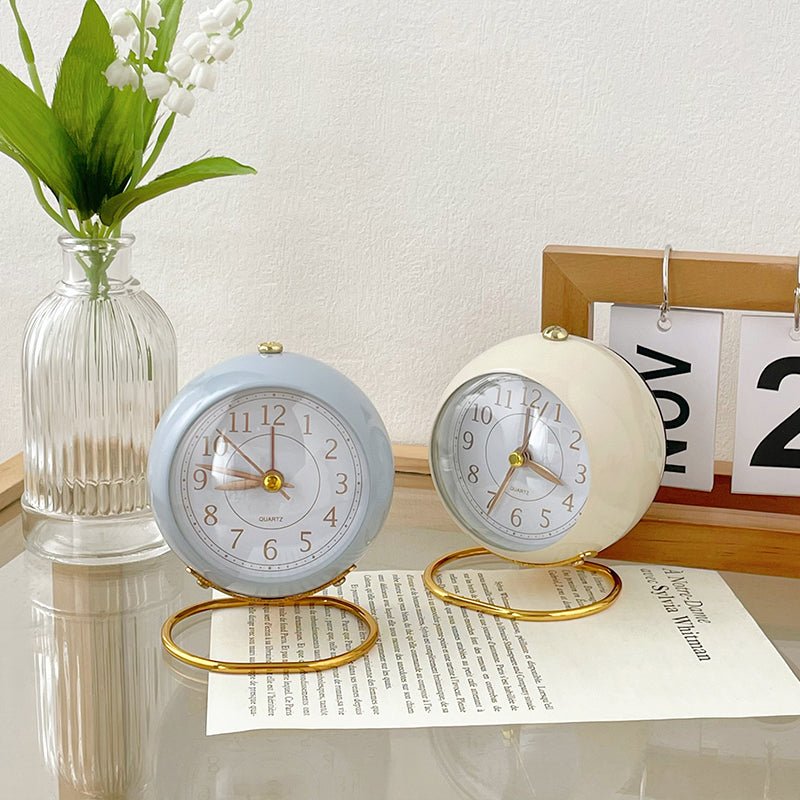 Lisslune | Vintage round Analog Watch