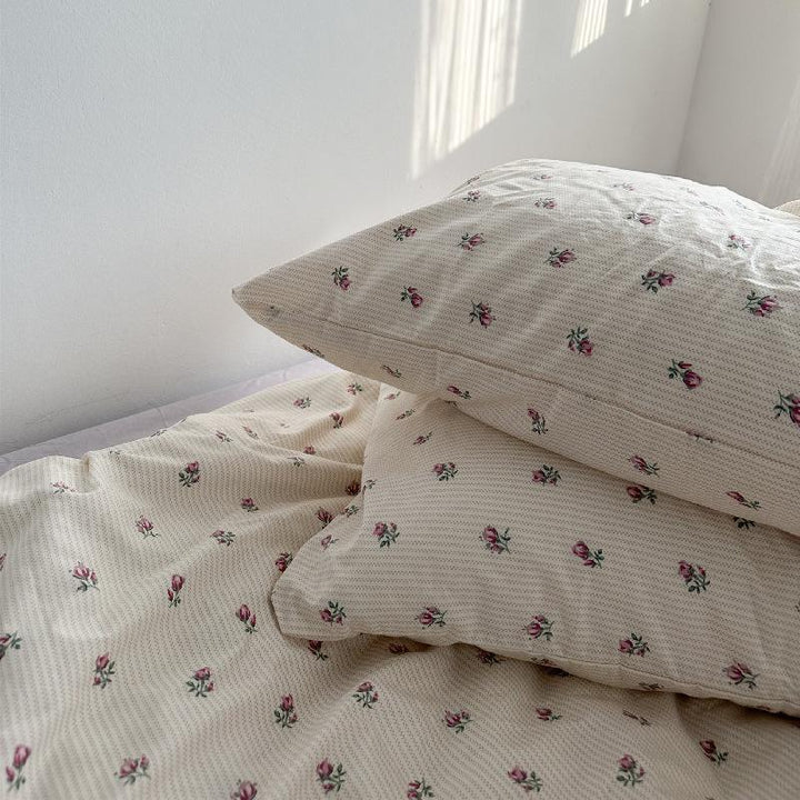 Rynx Lila Vintage Floral Bedding Set