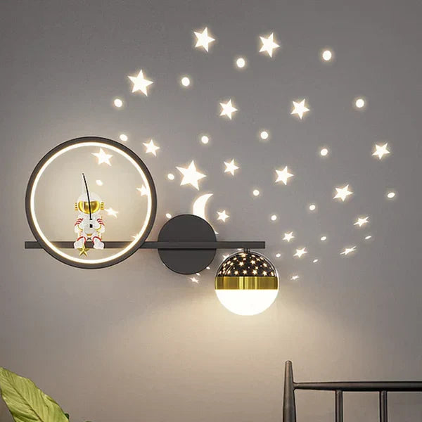 Lisslune | Wall lamp for children's room - GlowNest