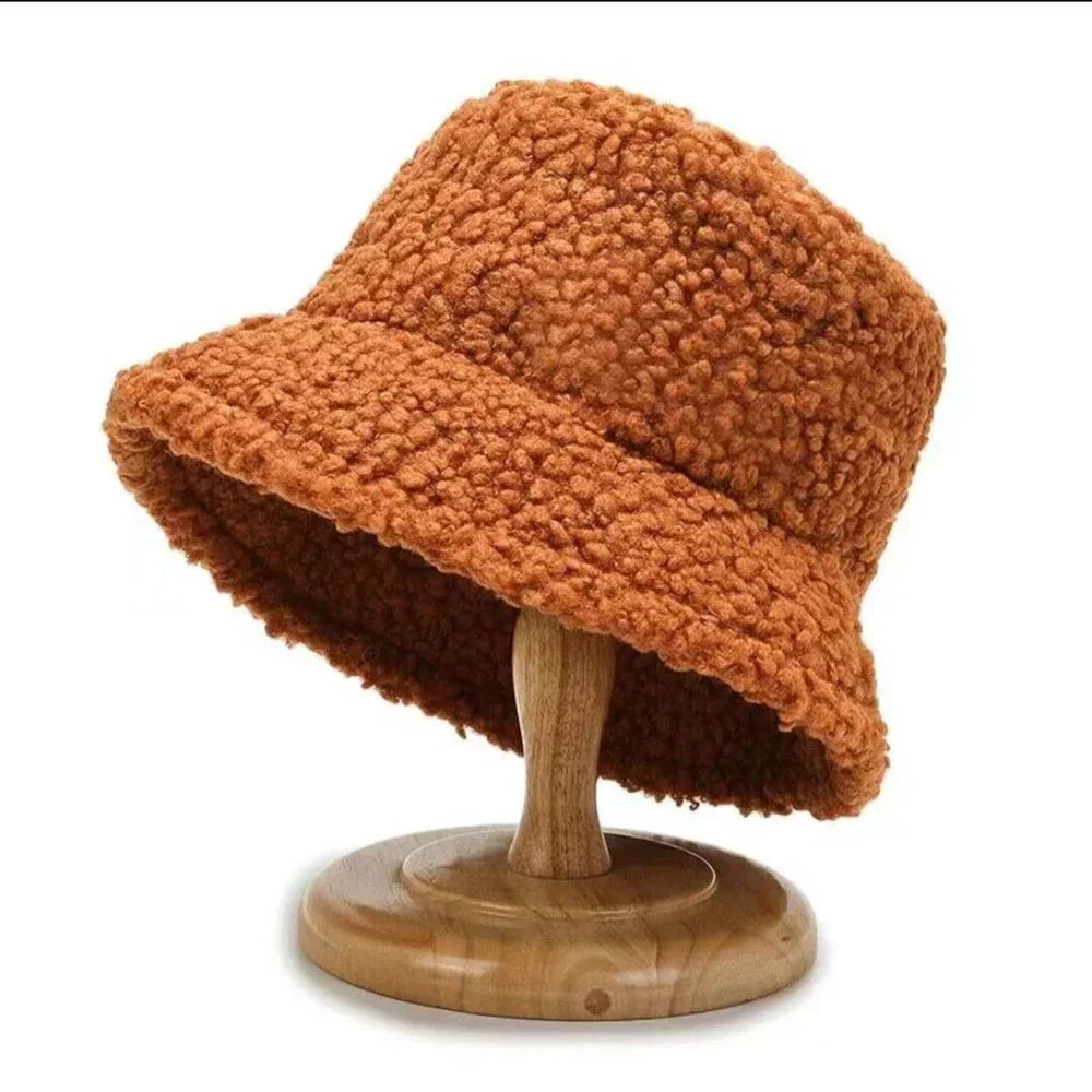 Lisslune | Livia Women’s Teddy Bucket Hat Warm Lambswool