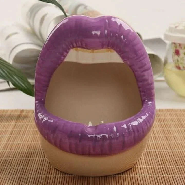 Lisslune | Patty - Unique lip-shaped plant pot