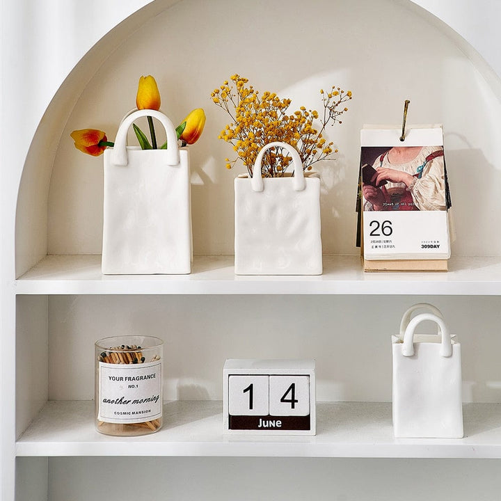 Lisslune | White Bag Porcelain Vase
