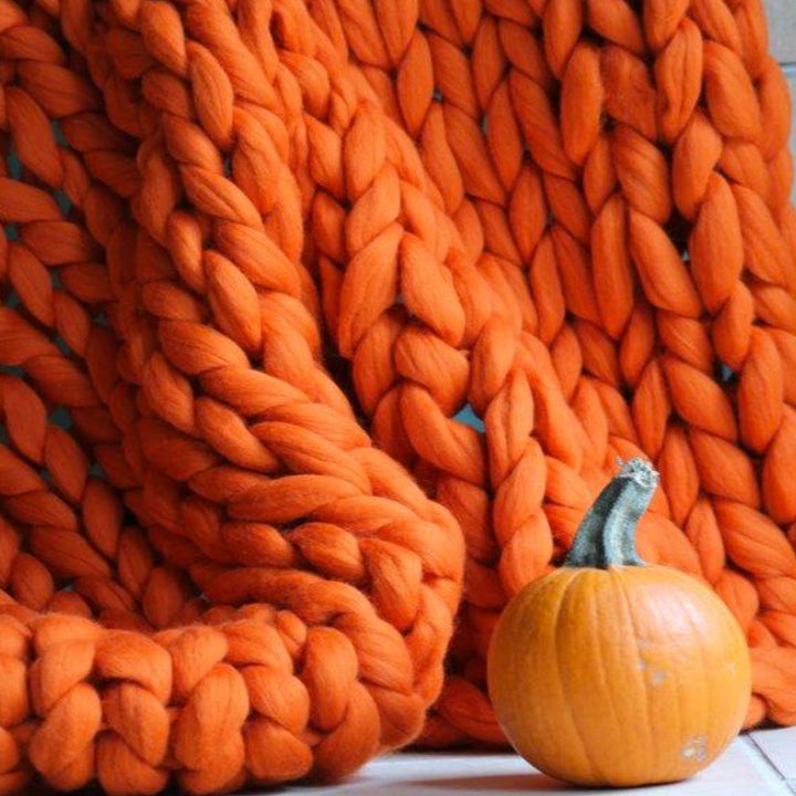 Lisslune | DIY Chunky XL 1000 grams wool yarn for knitting a wonderfully soft blanket