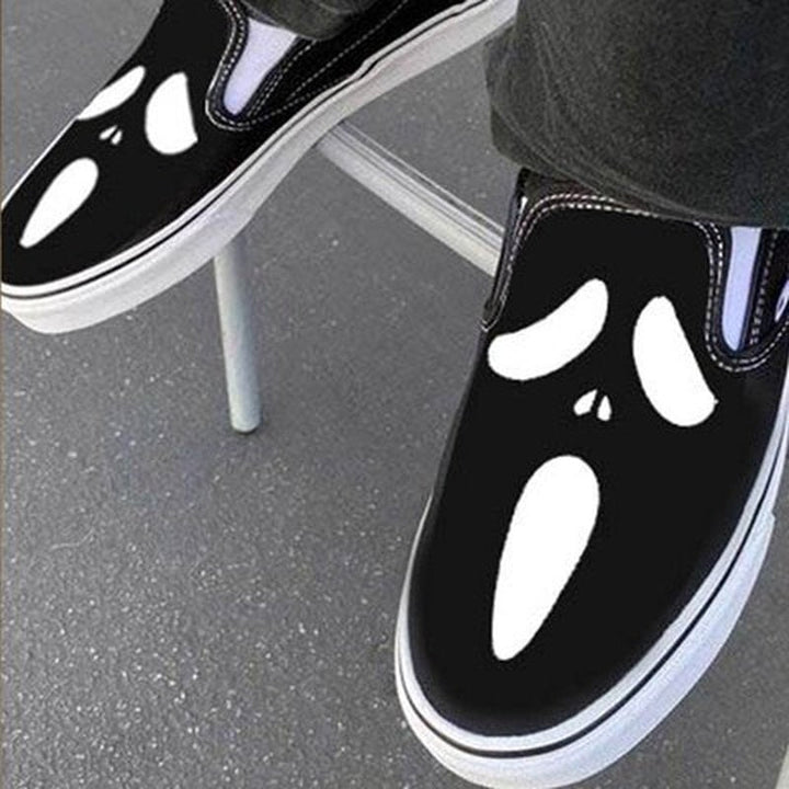 Lisslune | Casual slip-ons made of canvas with skull