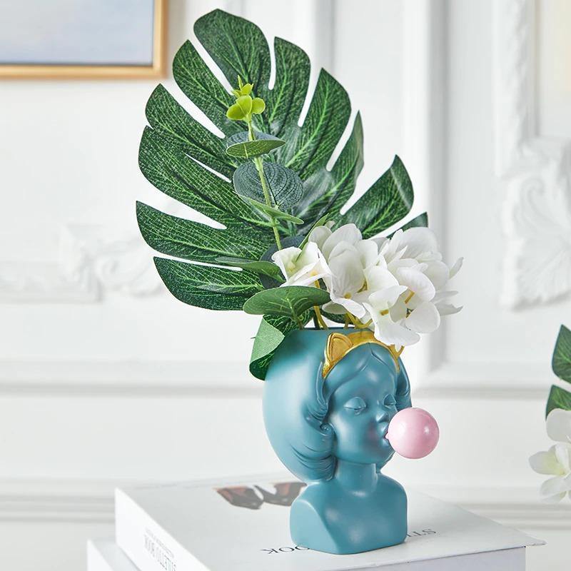 Lisslune | ArtBloom Bust Plant Box - a unique sculpture for your green plants