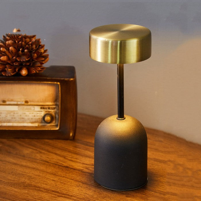Lisslune | VinoLight - rechargeable LED light in the shape of a wine glass