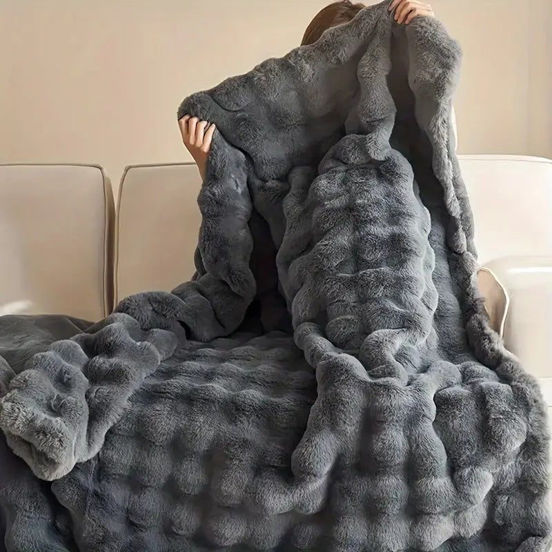 Lisslune | ZenithThrow – Lightweight and Luxurious Travel Companion